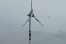 Fotó. A szélkerekek használata Magyarországon nagyon korlátozott a jogszabályok miatt. Ez egy belgiumi szélkerék. Itt mindenfelé rengeteget használnak, nemcsak áramtermelésre, hanem vízátemelésre is.